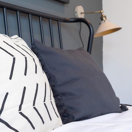 Bridge House Apartments - Free Parking Shottery Luaran gambar